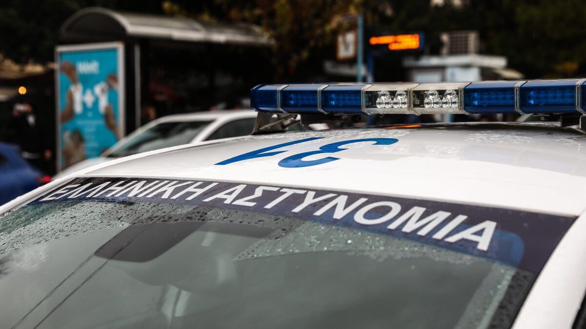 Έβρος: Άνδρας έδειχνε τα γεννητικά του όργανα σε παιδιά στην πλατεία στον Άβαντα 1 Έβρος: Άνδρας έδειχνε τα γεννητικά του όργανα σε παιδιά στην πλατεία στον Άβαντα