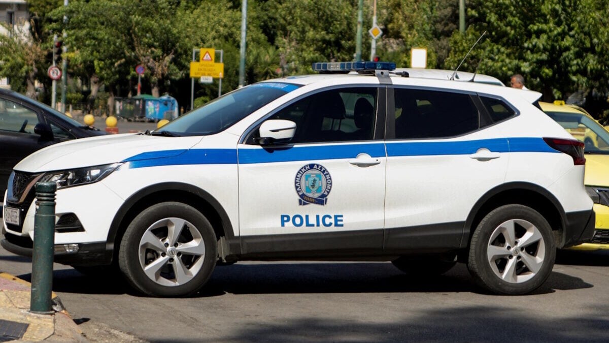 Βόλος: Ανήλικος συνελήφθη για οδήγηση μηχανής χωρίς δίπλωμα και επίθεση σε αστυνομικό 1 Βόλος: Ανήλικος συνελήφθη για οδήγηση μηχανής χωρίς δίπλωμα και επίθεση σε αστυνομικό