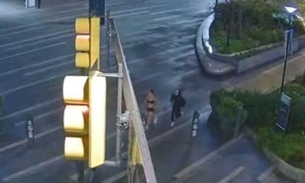 Τρόμος στις ΗΠΑ: Μασκοφόρος καταδιώκει γυναίκες στους δρόμους – Ακολούθησε 40χρονη την ώρα που έκανε τζόκινγκ – ΒΙΝΤΕΟ