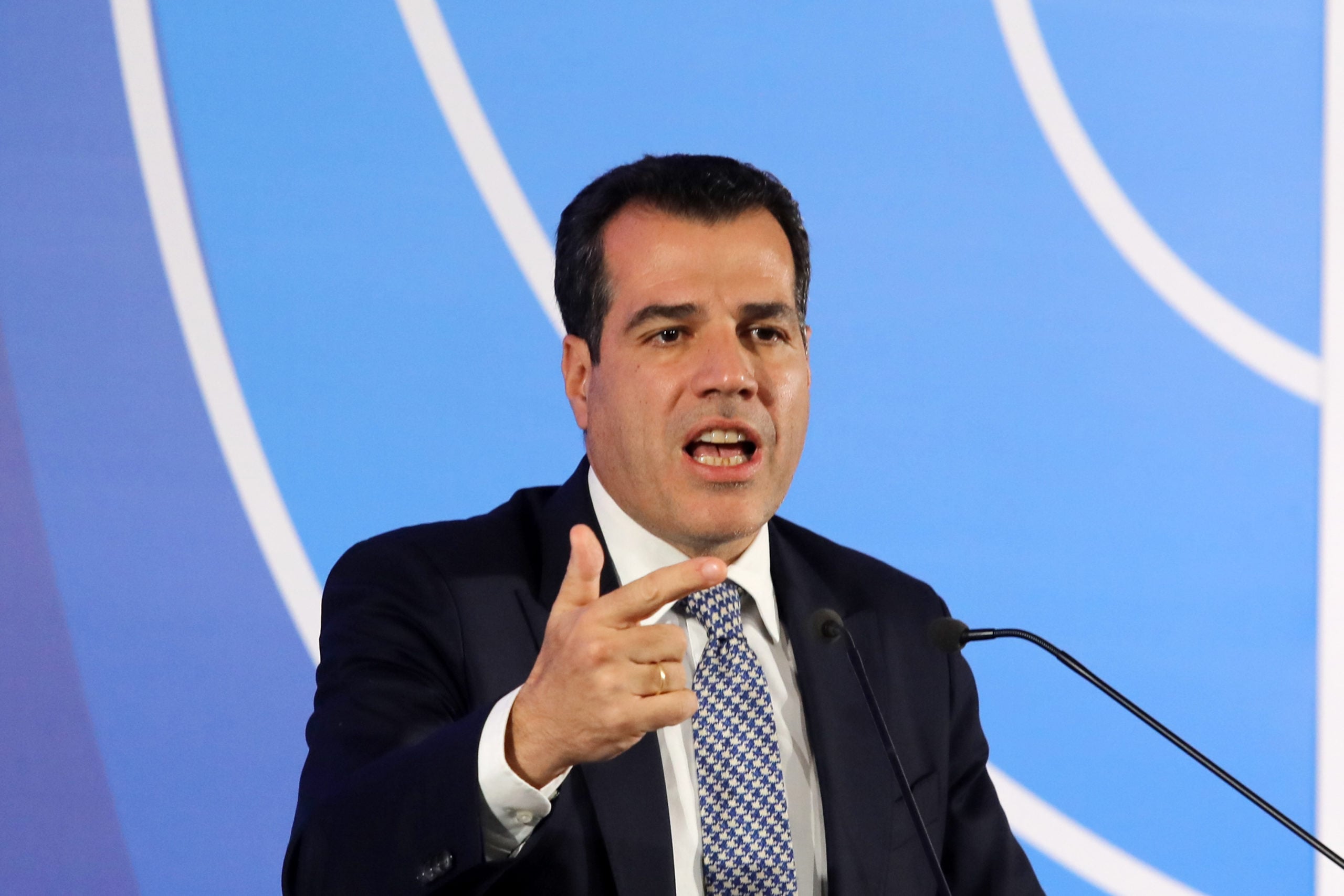 Πλεύρης: Καταγγέλλει fake news για το μεταναστευτικό