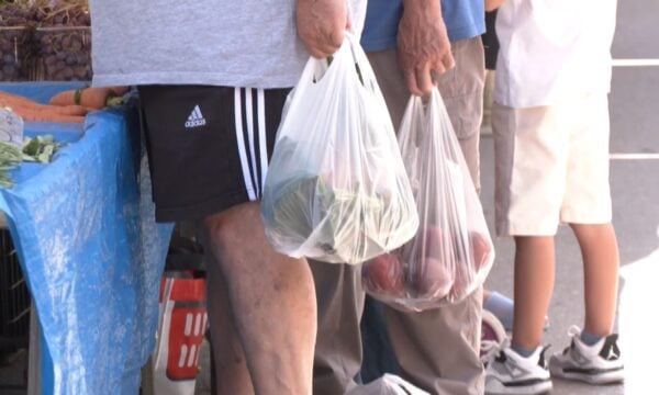 Ακρίβεια: Μετρημένα τα ψώνια των πολιτών