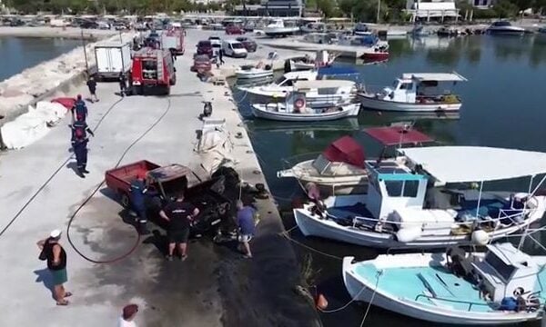 Φωτιά σε αυτοκίνητο στο λιμάνι της Νέας Κίου