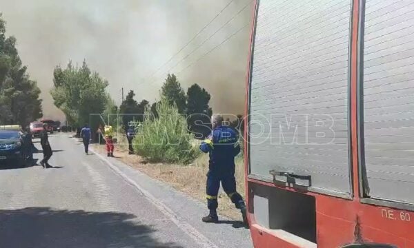 Καίγονται σπίτια στο Κρύο Πηγάδι – Μεγάλες αναζωπυρώσεις στα Βίλια