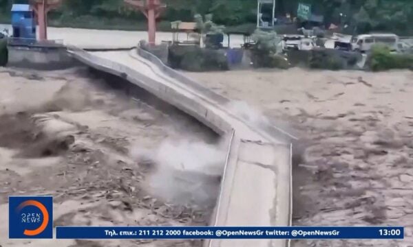 Νεπάλ: Βιβλική καταστροφή και εικόνες που θυμίζουν ταινία
