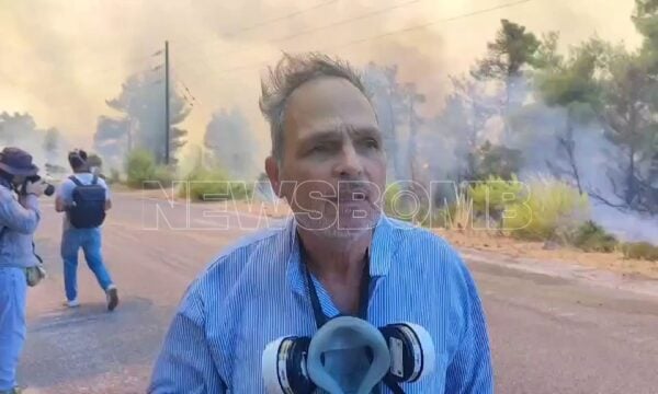 Ο Σταμάτης Γαρδέλης στο πύρινο μέτωπο της Δυτικής Αττικής