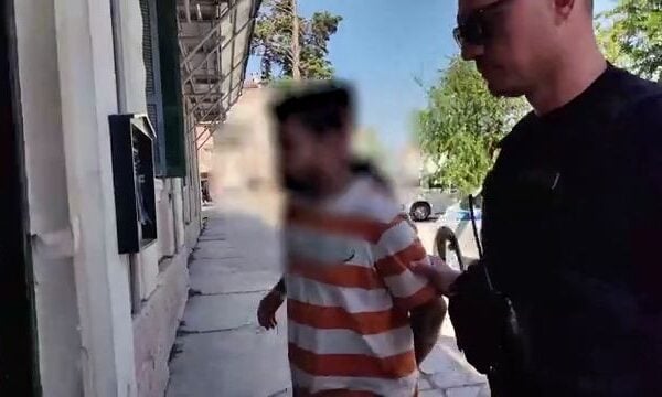 Στον ανακριτή Ναυπλίου οι δυο Ινδοί πυο κατηγορούνται γαι τον φόνο του ψυχολόγου που είχε εξαφανιστεί