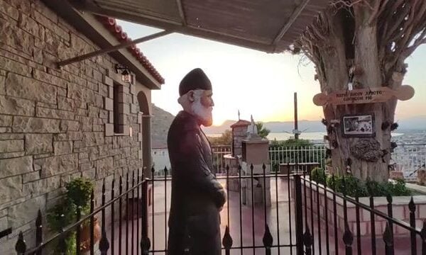 Το Τάμα στον Αγ. Φανούριο αναβίωσε στο Ναύπλιο με εκατοντάδες φανουρόπιτες