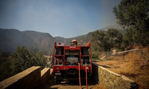Φωτιά στη Λήμνο: Μεγάλη κινητοποίηση της Πυροσβεστικής