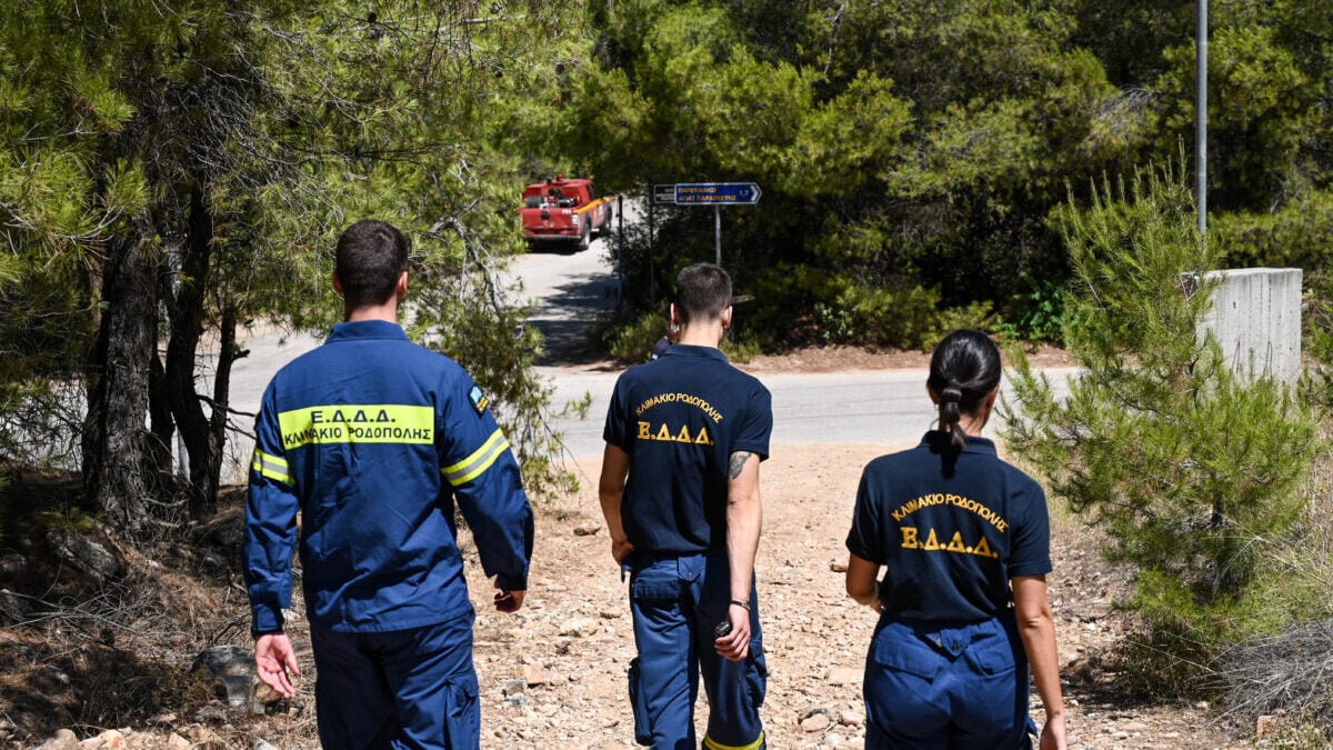 Καιρός: Κόκκινος συναγερμός για θυελλώδεις ανέμους έως 9 μποφόρ – Οι περιοχές που ανησυχούν τους ειδικούς 3 Καιρός: Κόκκινος συναγερμός για θυελλώδεις ανέμους έως 9 μποφόρ – Οι περιοχές που ανησυχούν τους ειδικούς
