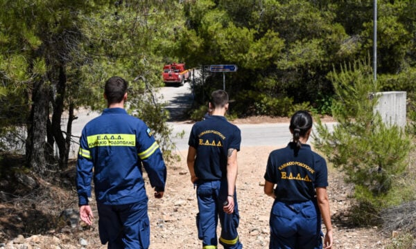 Καιρός: Κόκκινος συναγερμός για θυελλώδεις ανέμους έως 9 μποφόρ – Οι περιοχές που ανησυχούν τους ειδικούς