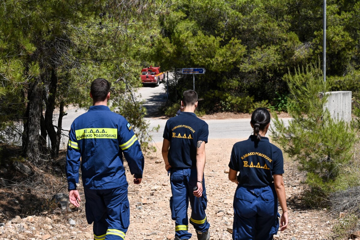Καιρός: Κόκκινος συναγερμός για θυελλώδεις ανέμους έως 9 μποφόρ – Οι περιοχές που ανησυχούν τους ειδικούς