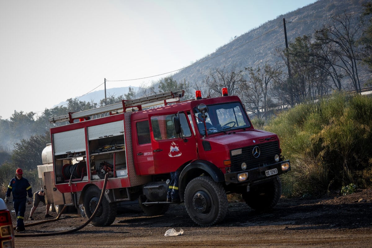 Φωτιά στην Καλαμάτα, στην περιοχή Αριοχώρι – Επιχειρούν 2 εναέρια