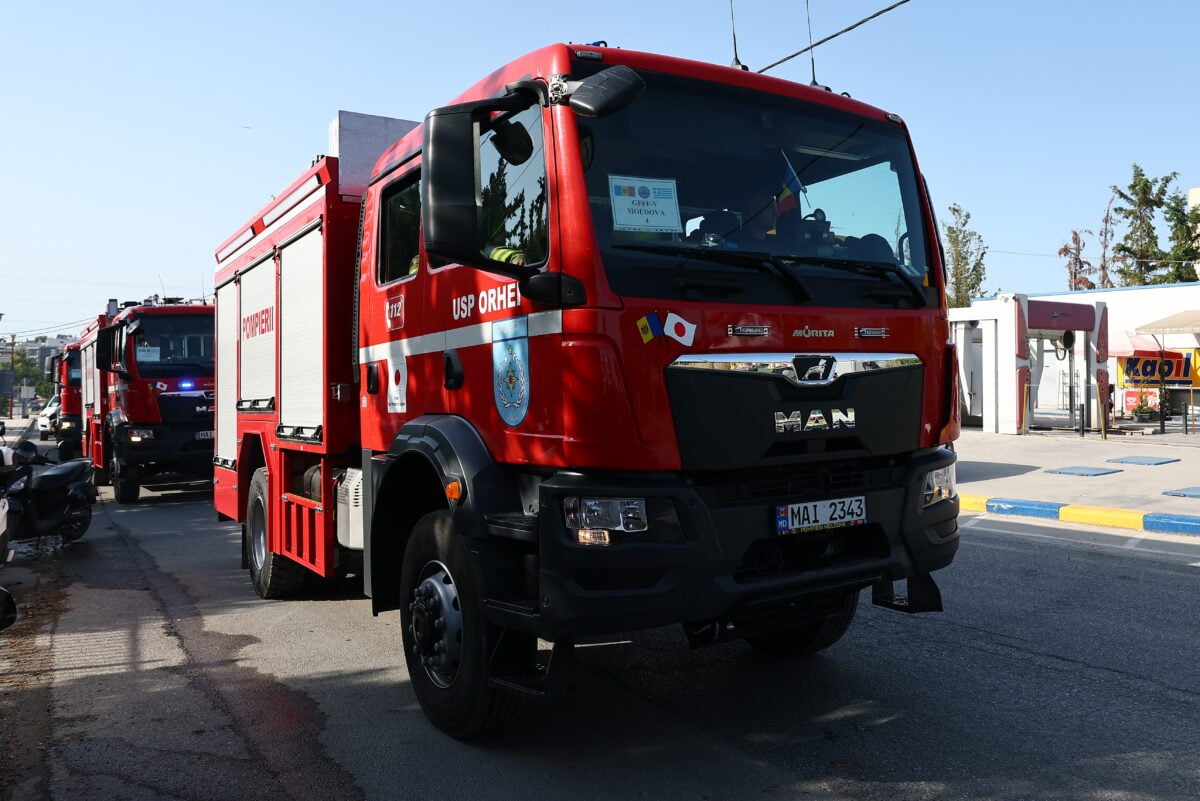 Φωτιά σε εργοστάσιο χημικών στην Παλλήνη