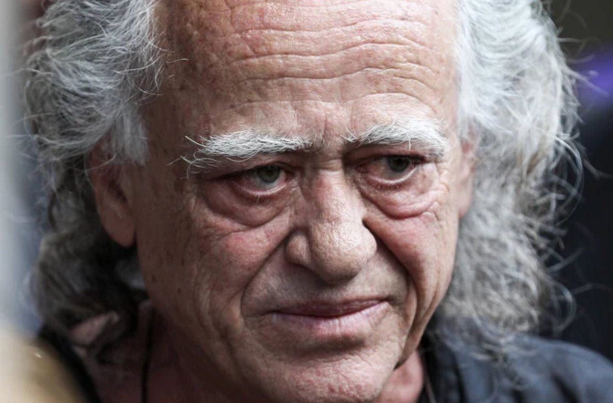Νίκος Καλογερόπουλος: Πότε και πού θα γίνει η κηδεία του – Η ανακοίνωση της οικογένειας 8 Νίκος Καλογερόπουλος