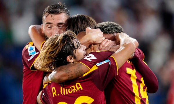 Ρόμα – Φιορεντίνα 4-0: Ντεμπούτο για Κουλιεράκη στη Serie A, επιβλητική πρεμιέρα για τους «τζιαλορόσι»