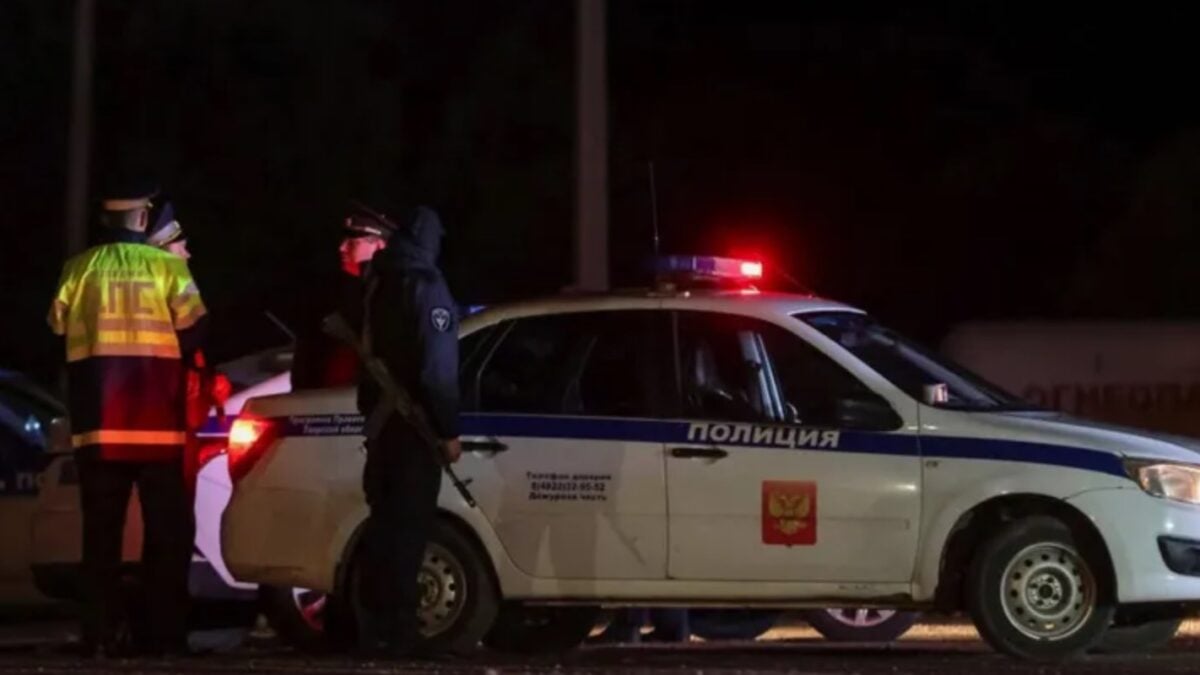 Έκρηξη σε αυτοκίνητο στη Ρωσία: Σοβαρά τραυματίστηκε διευθυντής εργοστασίου κατασκευής drones, νεκρός ο οδηγός του 1 Έκρηξη σε αυτοκίνητο στη Ρωσία: Σοβαρά τραυματίστηκε διευθυντής εργοστασίου κατασκευής drones, νεκρός ο οδηγός του