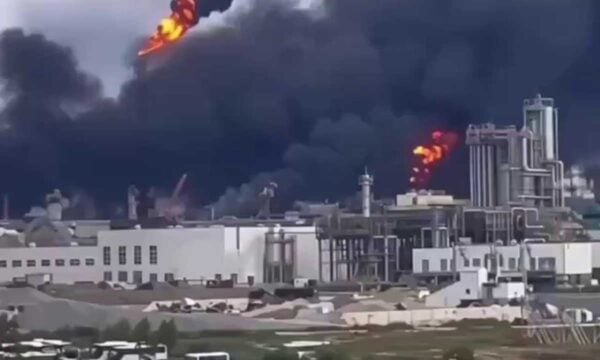 Ρωσία: Τρεις νεκροί και πάνω από 100 τραυματίες από πυρκαγιά σε βιομηχανικό εργοτάξιο