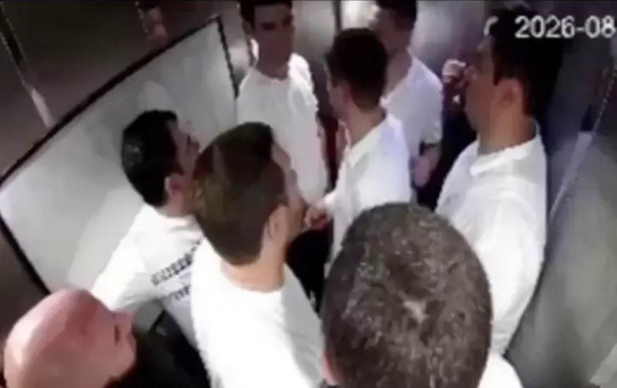 Ρωσία: Ασανσέρ έπεσε στο κενό από τον 4ο όροφο με 9 άτομα – βίντεο