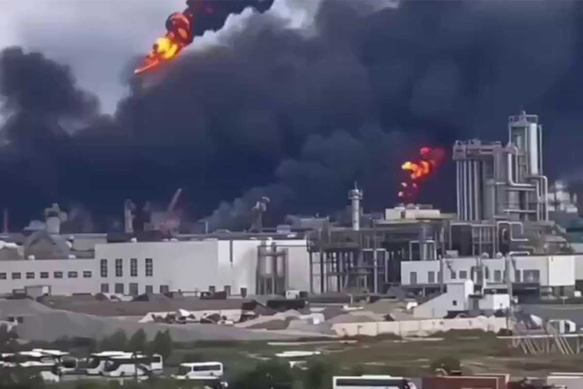 Ρωσία: Τρεις νεκροί και πάνω από 100 τραυματίες από πυρκαγιά σε βιομηχανικό εργοτάξιο
