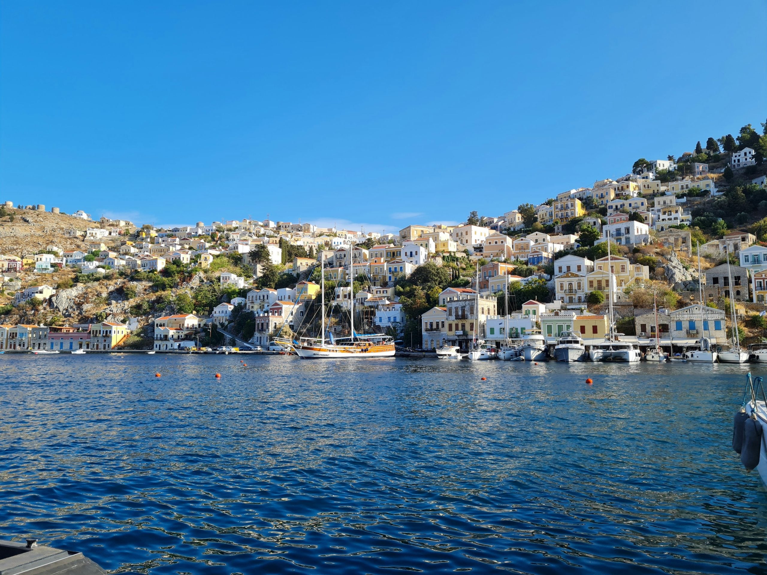 Ειδικό Χωροταξικό για τον Τουρισμό: Νέοι κανόνες για ξενοδοχεία, νησιά και Airbnb στις επενδύσεις