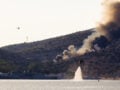 Φωτιά στη Σαλαμίνα: Δεν απειλήθηκαν εγκαταστάσεις και πλοία Πολεμικού Ναυτικού