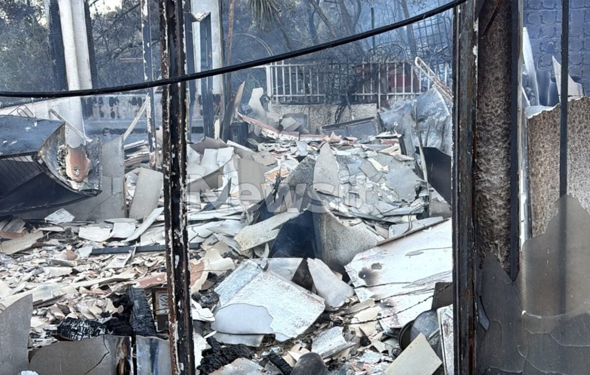 Φωτιά στη Σαλαμίνα με δύο νεκρούς: Δύο ύποπτες ταυτόχρονες εστίες και καταγγελία για ακαθάριστο οικόπεδο 13 Φωτιά στη Σαλαμίνα με δύο νεκρούς: Δύο ύποπτες ταυτόχρονες εστίες και καταγγελία για ακαθάριστο οικόπεδο