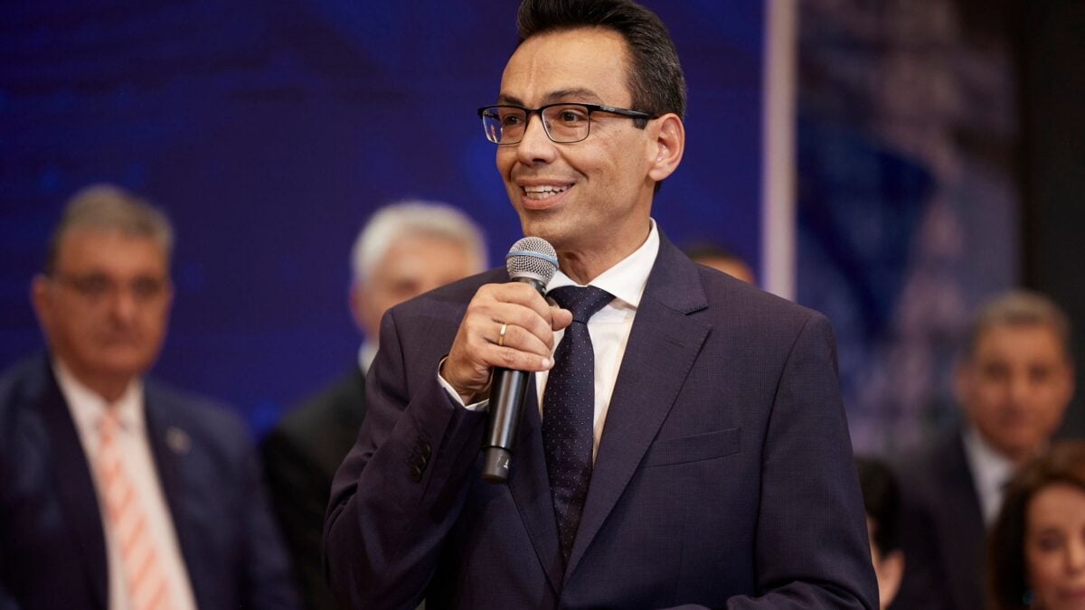Σωτήρης Σέρμπος: Παραιτήθηκε από σύμβουλος του Πρωθυπουργού για θέματα εξωτερικής πολιτικής 1 Σωτήρης Σέρμπος: Παραιτήθηκε από σύμβουλος του Πρωθυπουργού για θέματα εξωτερικής πολιτικής