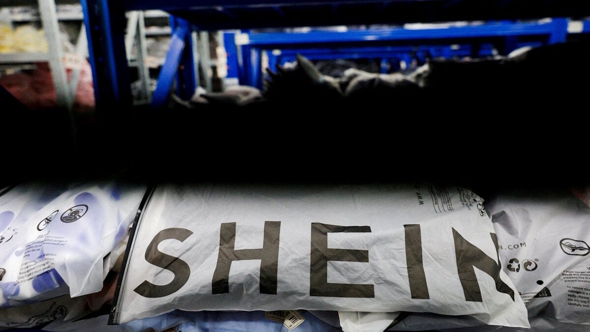 Η Shein καταβάλει 3,5 δισ. δολάρια σε θεσμικούς επενδυτές πριν από το IPO για την εισαγωγή στο χρηματιστήριο του Χονγκ Κονγκ 1 Η Shein καταβάλει 3,5 δισ. δολάρια σε θεσμικούς επενδυτές πριν από το IPO για την εισαγωγή στο χρηματιστήριο του Χονγκ Κονγκ