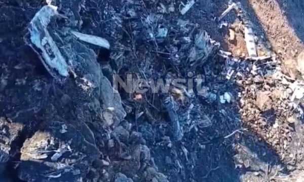 Συντριβή ελικοπτέρου στη Σίφνο: Στο μικροσκόπιο των αρχών τα τελευταία δευτερόλεπτα της πτήσης με τους 3 νεκρούς