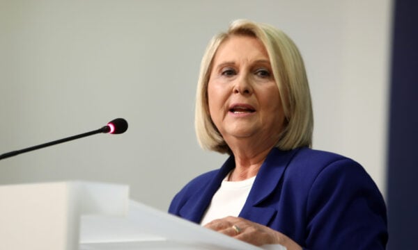 Βούλτεψη: Έντονη κριτική για τη στάση του Αντώνη Σαμαρά και το «Νεοδημοκρατόμετρο»