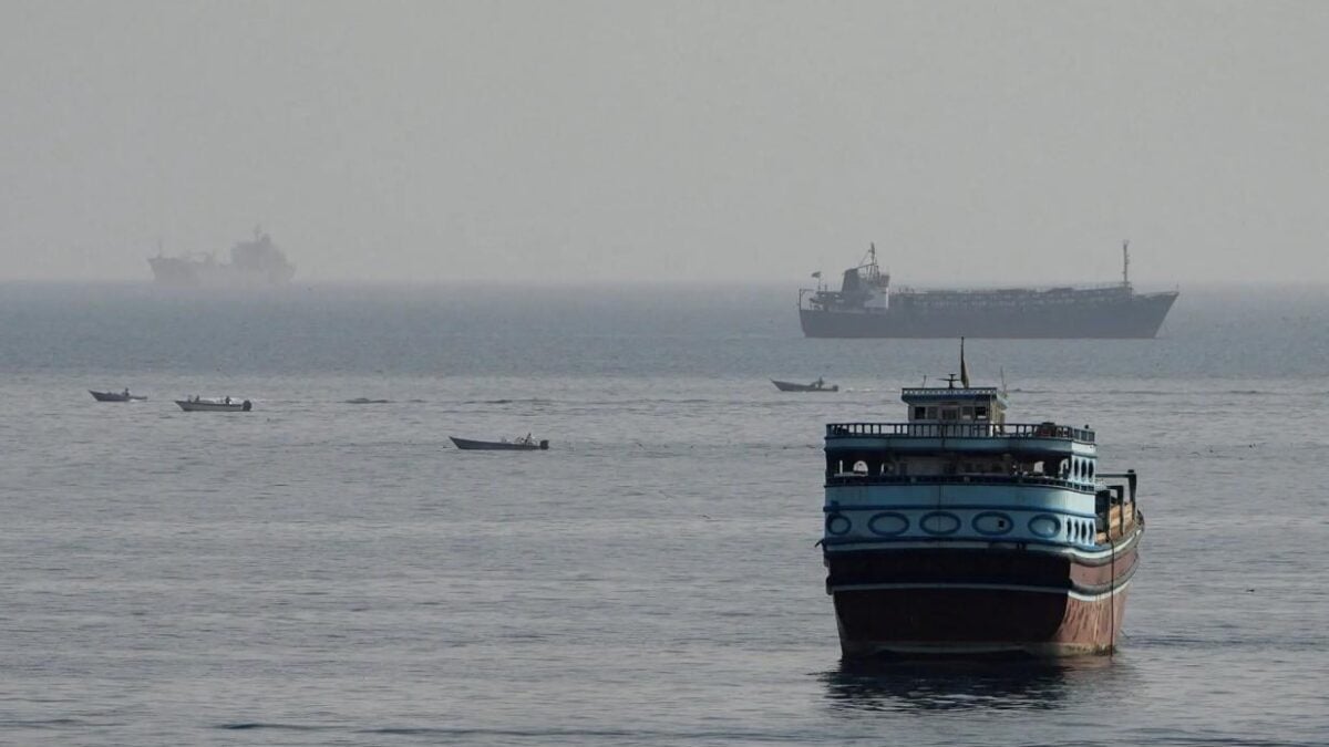 Ιράν και Ομάν σε διπλωματικές διαπραγματεύσεις για τα Στενά του Ορμούζ με ανοιχτό το ενδεχόμενο πιθανής συμφωνίας 1 Ιράν και Ομάν σε διπλωματικές διαπραγματεύσεις για τα Στενά του Ορμούζ με ανοιχτό το ενδεχόμενο πιθανής συμφωνίας