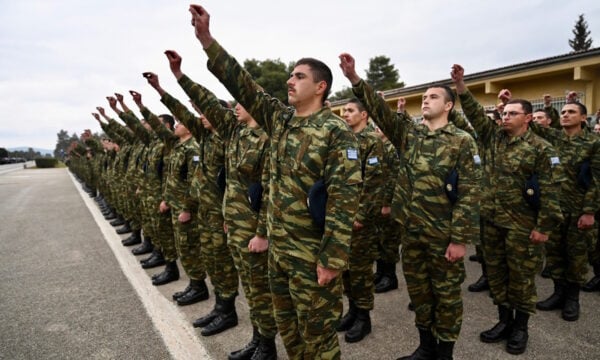 Αλλαγές στη στρατιωτική θητεία για τους 18χρονους – Τι ισχύει για τις αναβολές