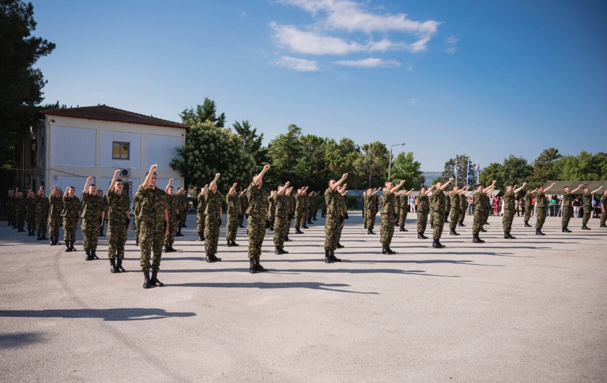 Στρατιωτική θητεία 9 μηνών για όσους καταταγούν χωρίς αναβολή