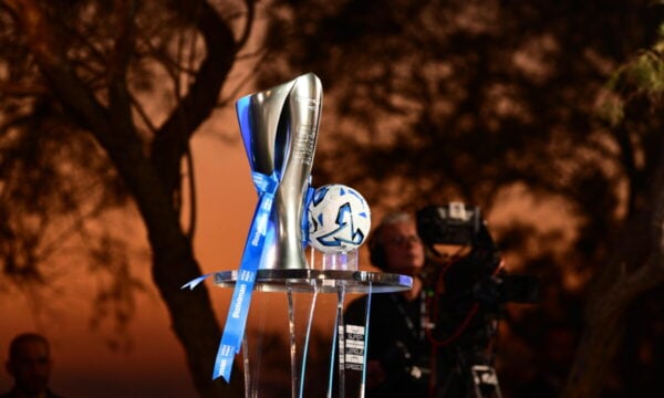 Η Super League στη «σέντρα»: πρωταθλήτρια ΑΕΚ, Ολυμπιακός που θέλει να αντιδράσει και τα δύο μεγάλα ερωτηματικά