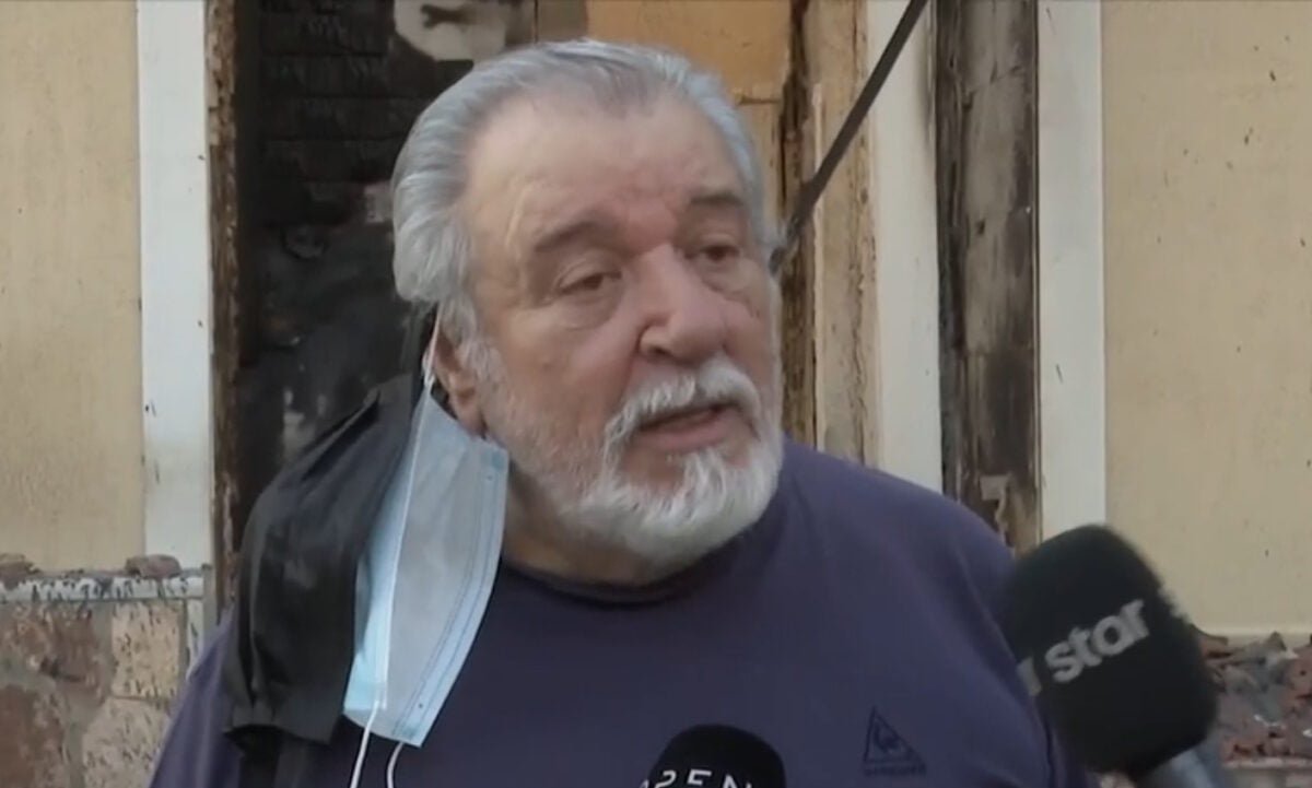Τάσος Χαλκιάς συντετριμμένος έξω από το καμένο σπίτι του στο Πόρτο Γερμενό: Ήμουν περήφανος που θα άφηνα κάτι στα παιδιά μου