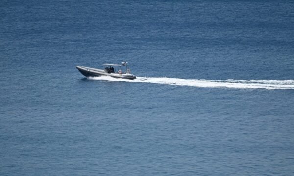 Φωτιά σε ταχύπλοο στο Πόρτο Ράφτη: Σώος ο οδηγός