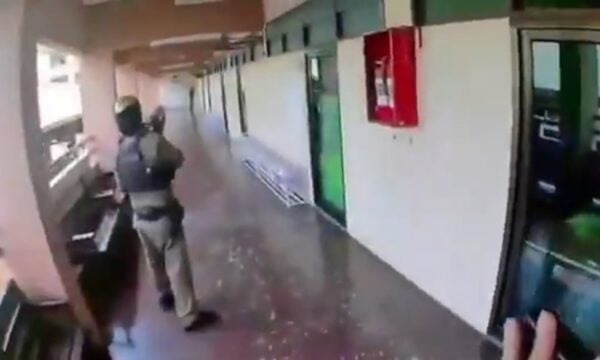 Ταϊλάνδη: Νέο βίντεο από το μακελειό στο σχολείο – Αστυνομικοί εισβάλλουν για να σώσουν τους μαθητές