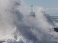 Καιρός: Ο λίβας δοκιμάζει ξανά την χώρα με ξηρούς ανέμους έως 9 μποφόρ – Στο «κόκκινο» Αττική και Εύβοια για φωτιά