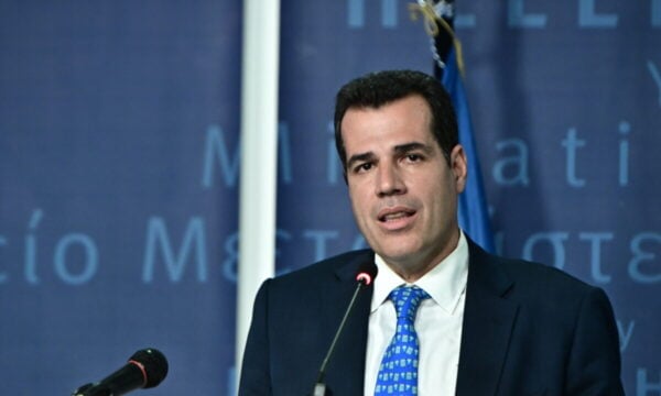 Πλεύρης στο Breitbart: Η επανεκλογή Τραμπ άλλαξε τη μεταναστευτική πολιτική και η συνέντευξη που αναδημοσίευσε ο Αμερικανός πρόεδρος