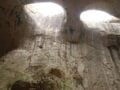 Η σπηλιά με τα «Μάτια του Θεού» που κλαίνε όταν βρέχει