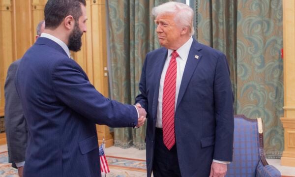 ΗΠΑ: Αφαίρεσαν τη Συρία από τη λίστα κρατών-χορηγών της τρομοκρατίας – Από το καθεστώς «παρία» στις διεθνείς επενδύσεις