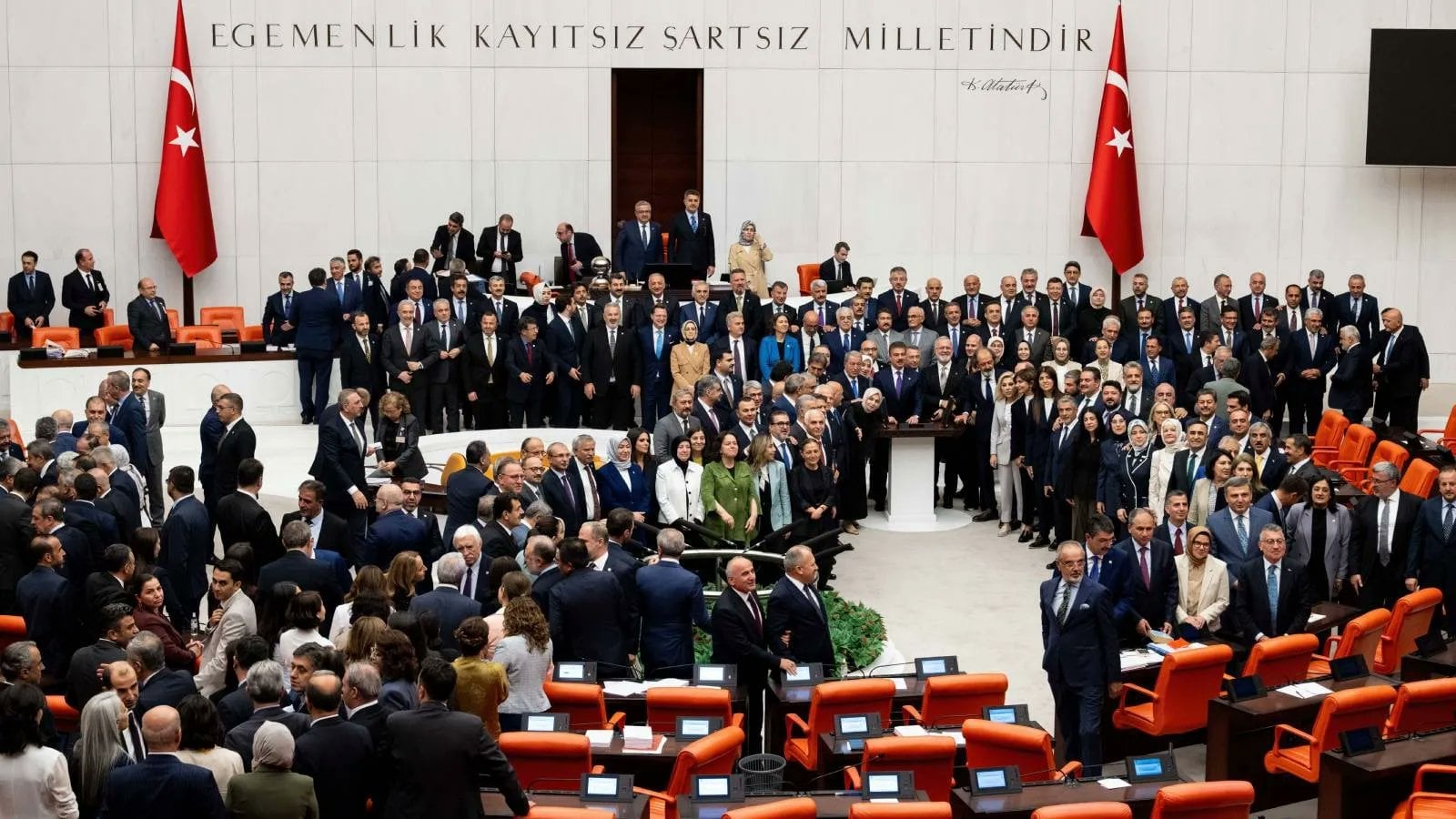 Τουρκία: Νόμος για την επανένταξη μαχητών του PKK – Χωρίς αμνηστία για τον Οτσαλάν