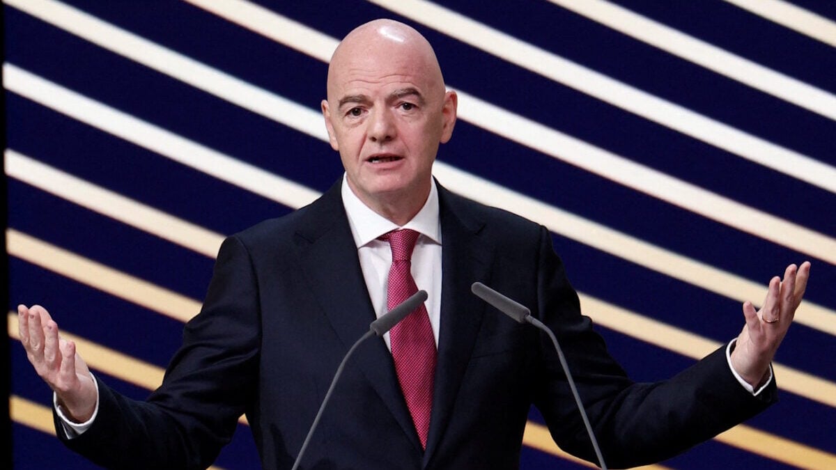 FIFA: Ζήτησε συγγνώμη από τις 211 Ομοσπονδίες-μέλη της και συνεχίζει να στηρίζει τον Τζιάνι Ινφαντίνο 1 FIFA: Ζήτησε συγγνώμη από τις 211 Ομοσπονδίες-μέλη της και συνεχίζει να στηρίζει τον Τζιάνι Ινφαντίνο