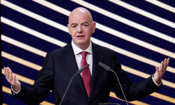 FIFA: Ζήτησε συγγνώμη από τις 211 Ομοσπονδίες-μέλη της και συνεχίζει να στηρίζει τον Τζιάνι Ινφαντίνο