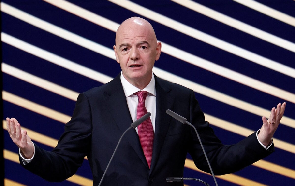 FIFA: Ζήτησε συγγνώμη από τις 211 Ομοσπονδίες-μέλη της και συνεχίζει να στηρίζει τον Τζιάνι Ινφαντίνο
