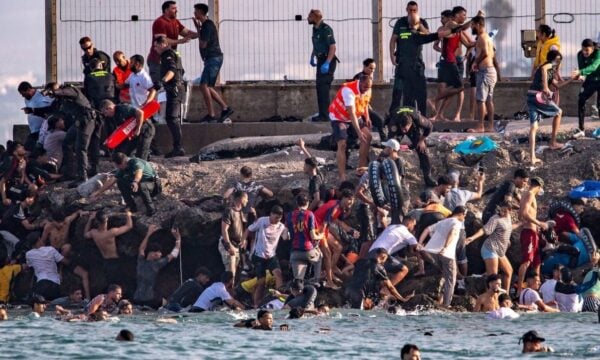 Ιταλία: Παρατείνει τους ελέγχους στα σύνορα με την Ισπανία για ακόμη 15 ημέρες, αντίμετρα από τη Μαδρίτη