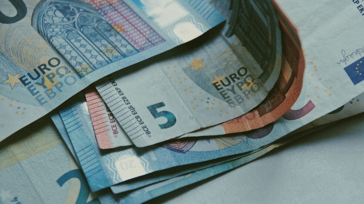 ΥΠΕΘΟΟ – ΑΑΔΕ: 12 εκατ. ευρώ για 81.000 παιδιά που γεννήθηκαν το 2025 και το 2026 1 ΥΠΕΘΟΟ – ΑΑΔΕ: 12 εκατ. ευρώ για 81.000 παιδιά που γεννήθηκαν το 2025 και το 2026