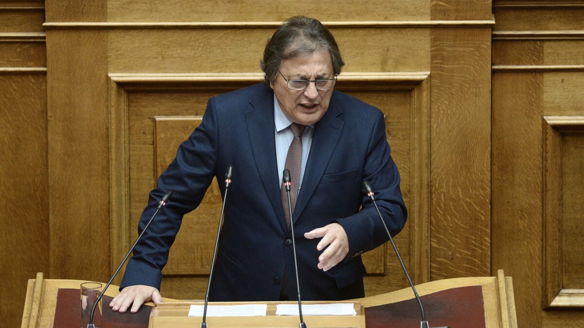Διορθώνει ο Αλέξανδρος Αυλωνίτης τις δηλώσεις του για τις μετεκλογικές συνεργασίες του ΠΑΣΟΚ 1 Διορθώνει ο Αλέξανδρος Αυλωνίτης τις δηλώσεις του για τις μετεκλογικές συνεργασίες του ΠΑΣΟΚ