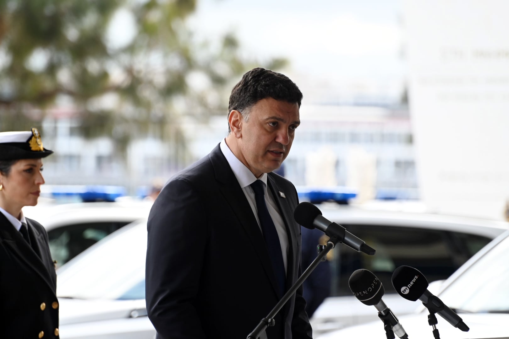 Μύκονος: Ο Κικίλιας για τη φωτιά στο οχηματαγωγό πλοίο – «Ελεγχόμενη η κατάσταση, δεν βλέπουμε κίνδυνο ρύπανσης» – ΒΙΝΤΕΟ