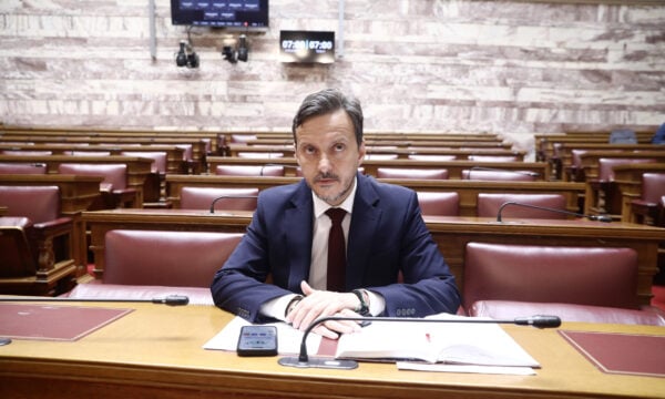 Πάνας: Δήλωση για ΕΛΑΣ και σοσιαλδημοκρατία – «Δορυφόρος του κ. Τσίπρα το ΠΑΣΟΚ», λέει ο Μαρινάκης – Τι απαντά η Χαριλάου Τρικούπη